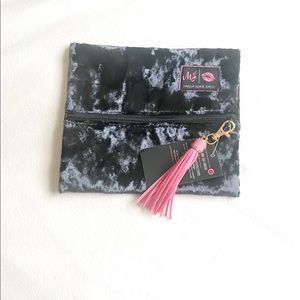 Raven Makeup Junkie bag